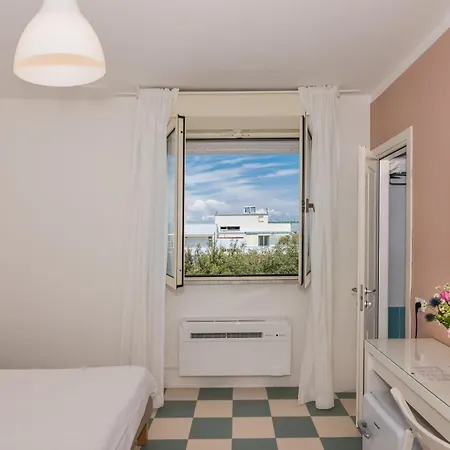 Happy Hotel Marina di Pietrasanta