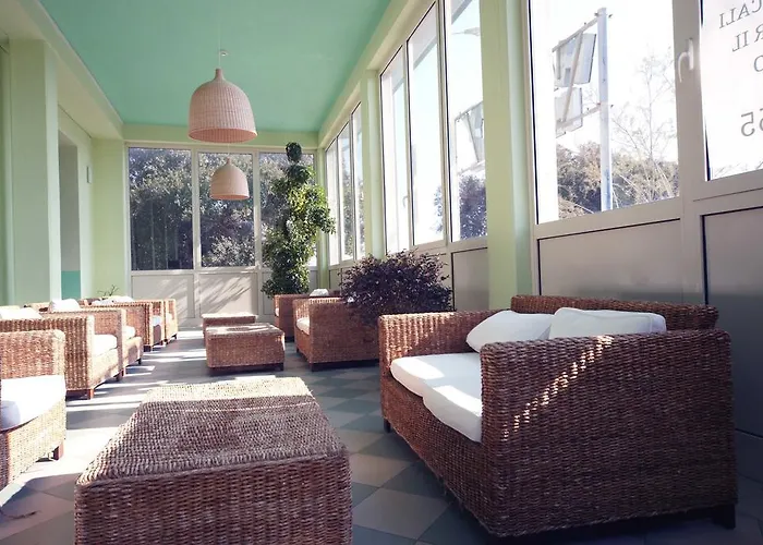 Happy Ξενοδοχείο