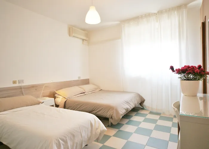 Ξενοδοχείο Happy