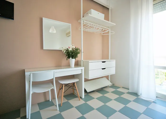 Ξενοδοχείο Happy