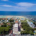 Hotel Happy 3*