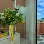 Happy Hotel 3*