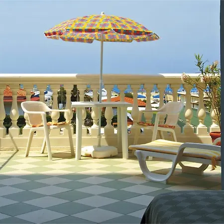 Happy Hotel Marina di Pietrasanta