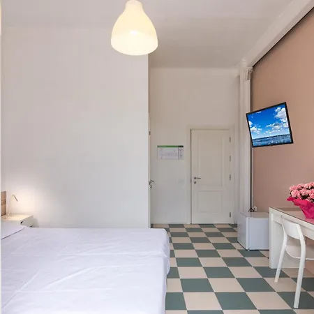 Hotel Happy 3*