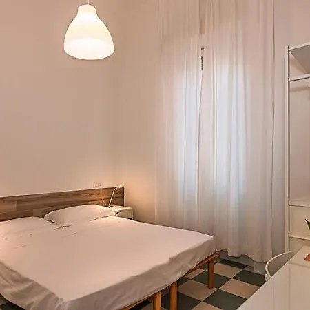 Hotel Happy