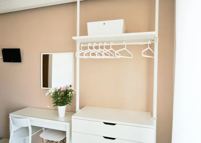 Happy マリーナ・ディ・ピエトラサンタ