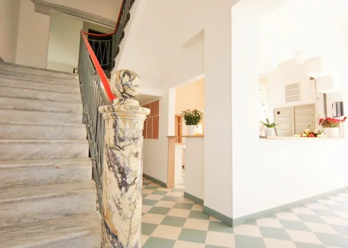 Happy ホテル マリーナ・ディ・ピエトラサンタ